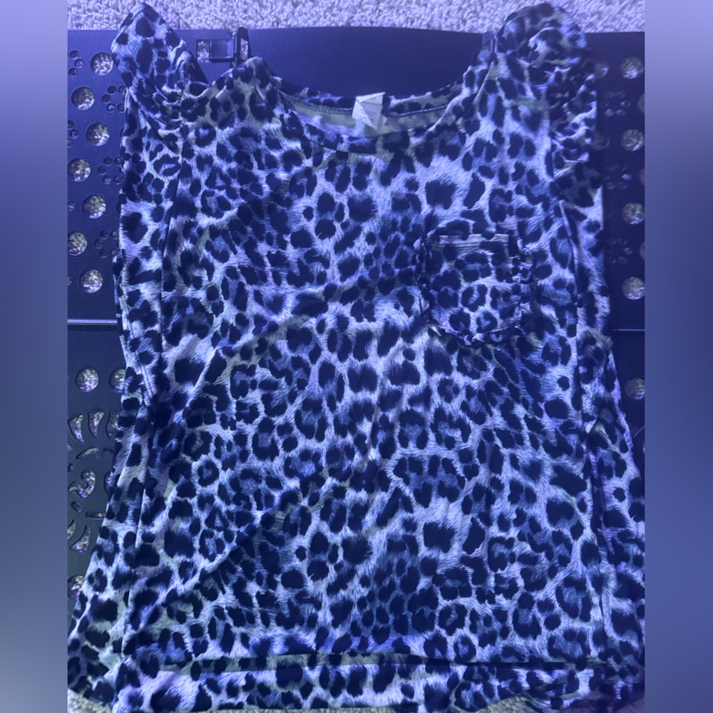 Love Black and Gray Leopard Print Women's Top